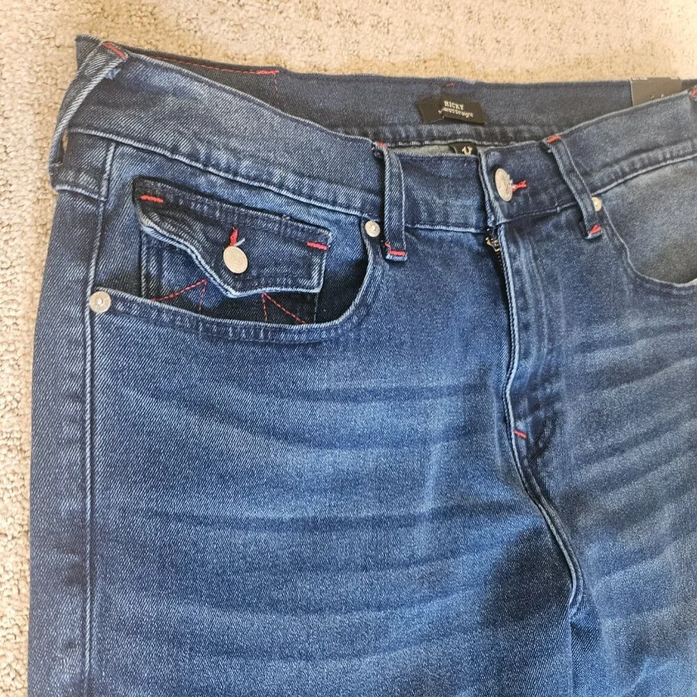 NWT TRUE RELIGION Men Ricky Relaxed Straight Jeans 33x34 Flap Pockets Red Stitch